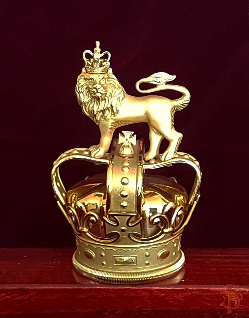 Royal Crest Finial, crown and lion for australian army banners and flags